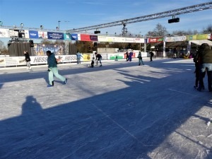 Eisbahn tagsüber